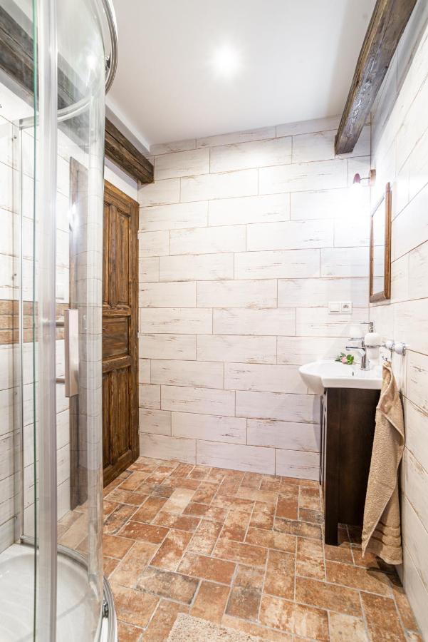 מיקולוב Apartmany In Veritas מראה חיצוני תמונה
